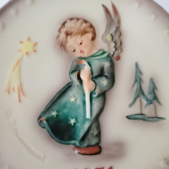 MJ Hummel vintage 1971 plate Heavenly Angel 1st edition anniversary W Goebel - Picture 2 of 7